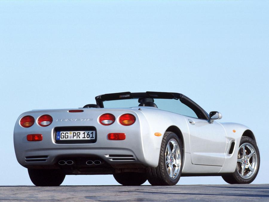  Chevrolet Corvette Convertible 1998 года  (EU) (фото 16 из 18)